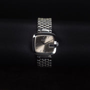 Luxury watch (YA125411): watch face zoomed out