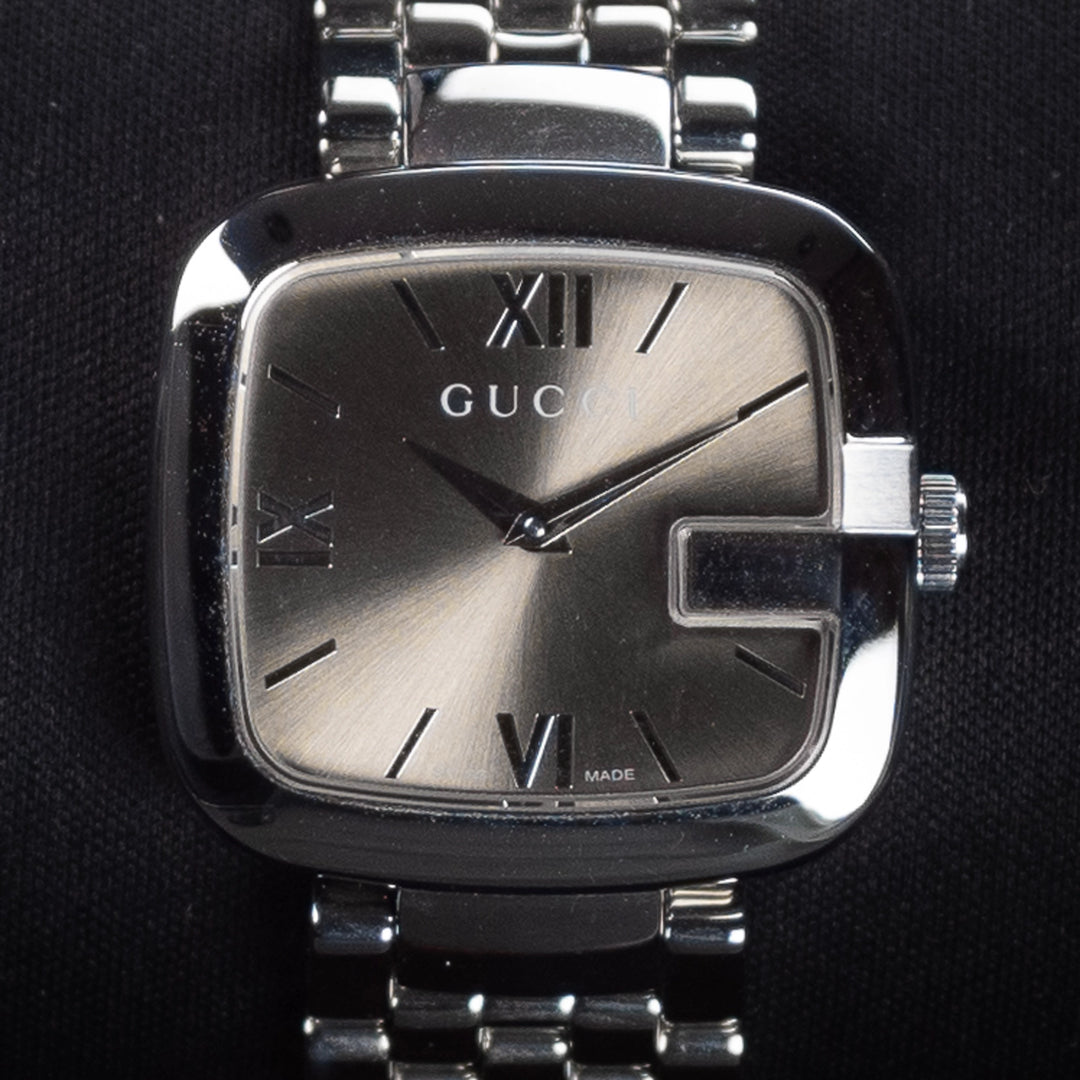 Luxury watch (YA125411): watch face