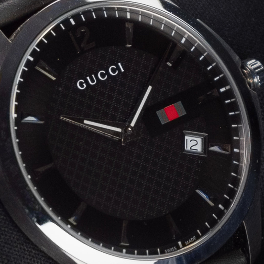 Luxury watch (YA126304): watch face angled view left