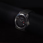 Kép betöltése a Galériamegjelenítőbe, Luxury watch (YA126304): watch face angled view right zoomed out
