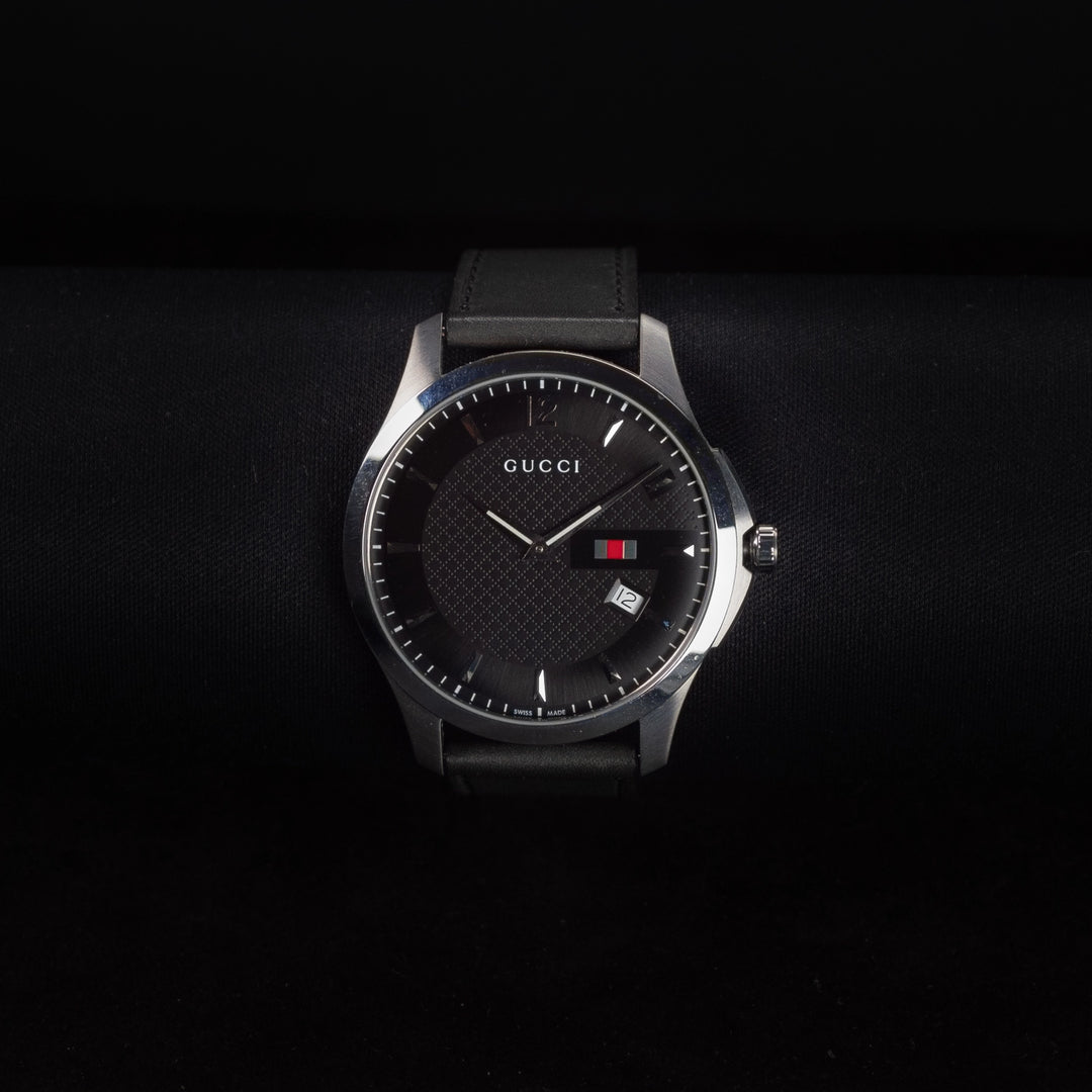 Luxury watch (YA126304): watch face zoomed out