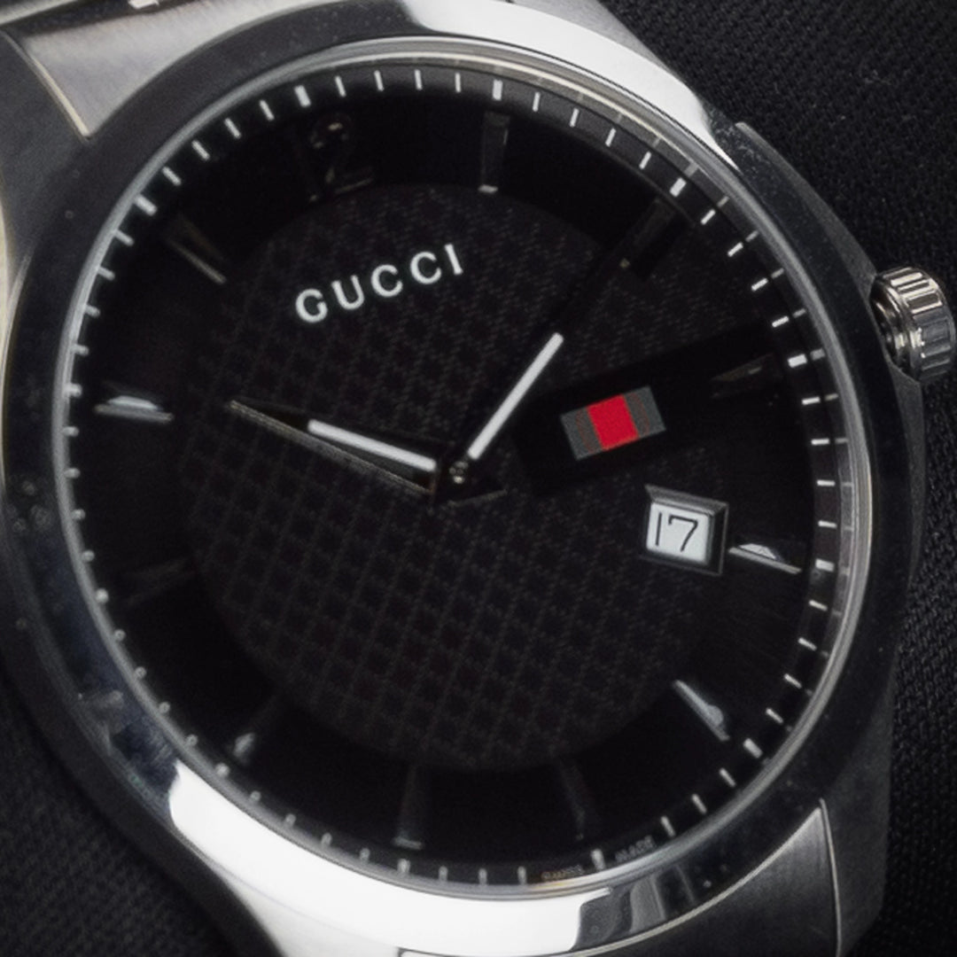 Luxury watch (YA126309): watch face angled view left