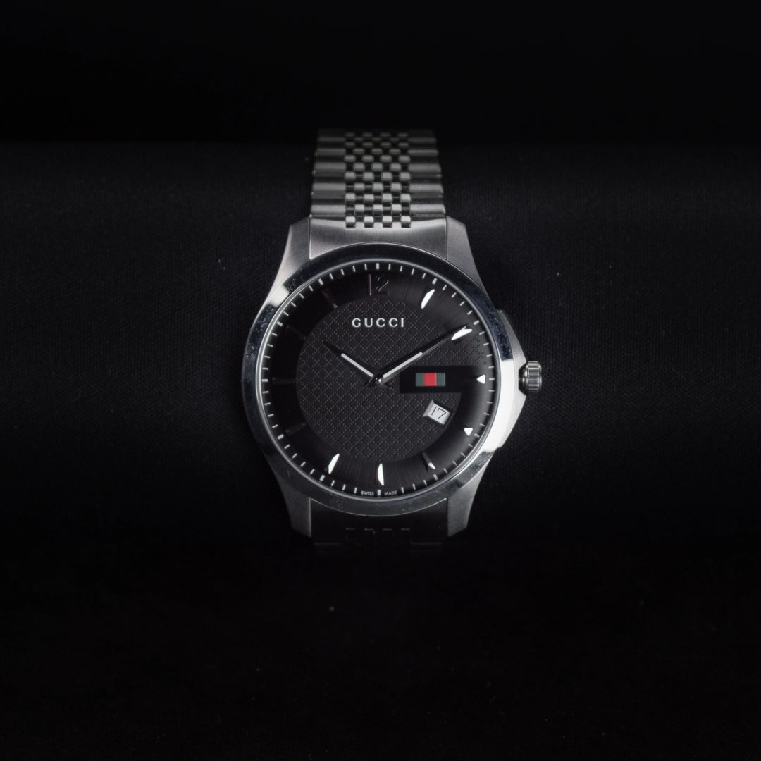 Luxury watch (YA126309): watch face zoomed out
