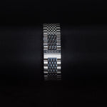 Kép betöltése a Galériamegjelenítőbe, Luxury watch (YA126310): watch bracelet zoomed out
