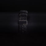 Kép betöltése a Galériamegjelenítőbe, Luxury watch (YA126413): watch bracelet zoomed out
