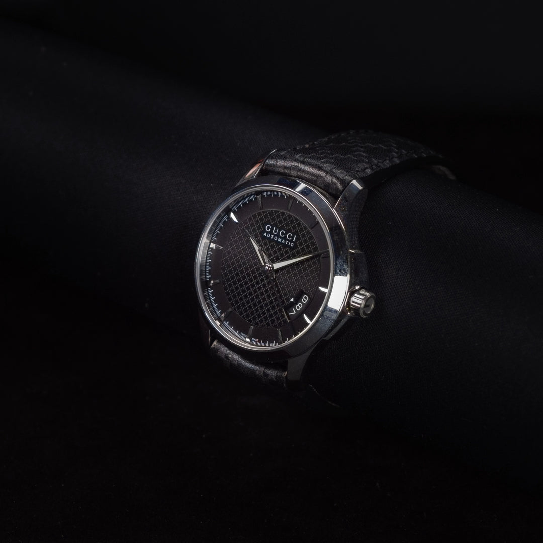 Luxury watch (YA126413): watch face angled view right zoomed out