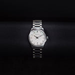 Kép betöltése a Galériamegjelenítőbe, Luxury watch (YA126442): watch face zoomed out
