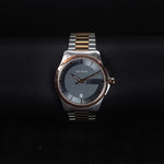 Kép betöltése a Galériamegjelenítőbe, Luxury watch (YA126446): watch face zoomed out
