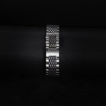 Kép betöltése a Galériamegjelenítőbe, Luxury watch (YA126501): watch bracelet zoomed out

