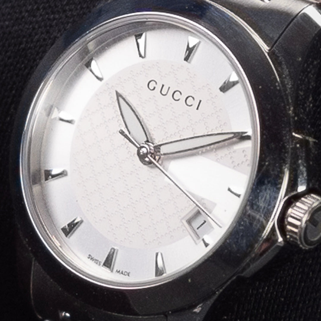 Luxury watch (YA126501): watch face angled view right