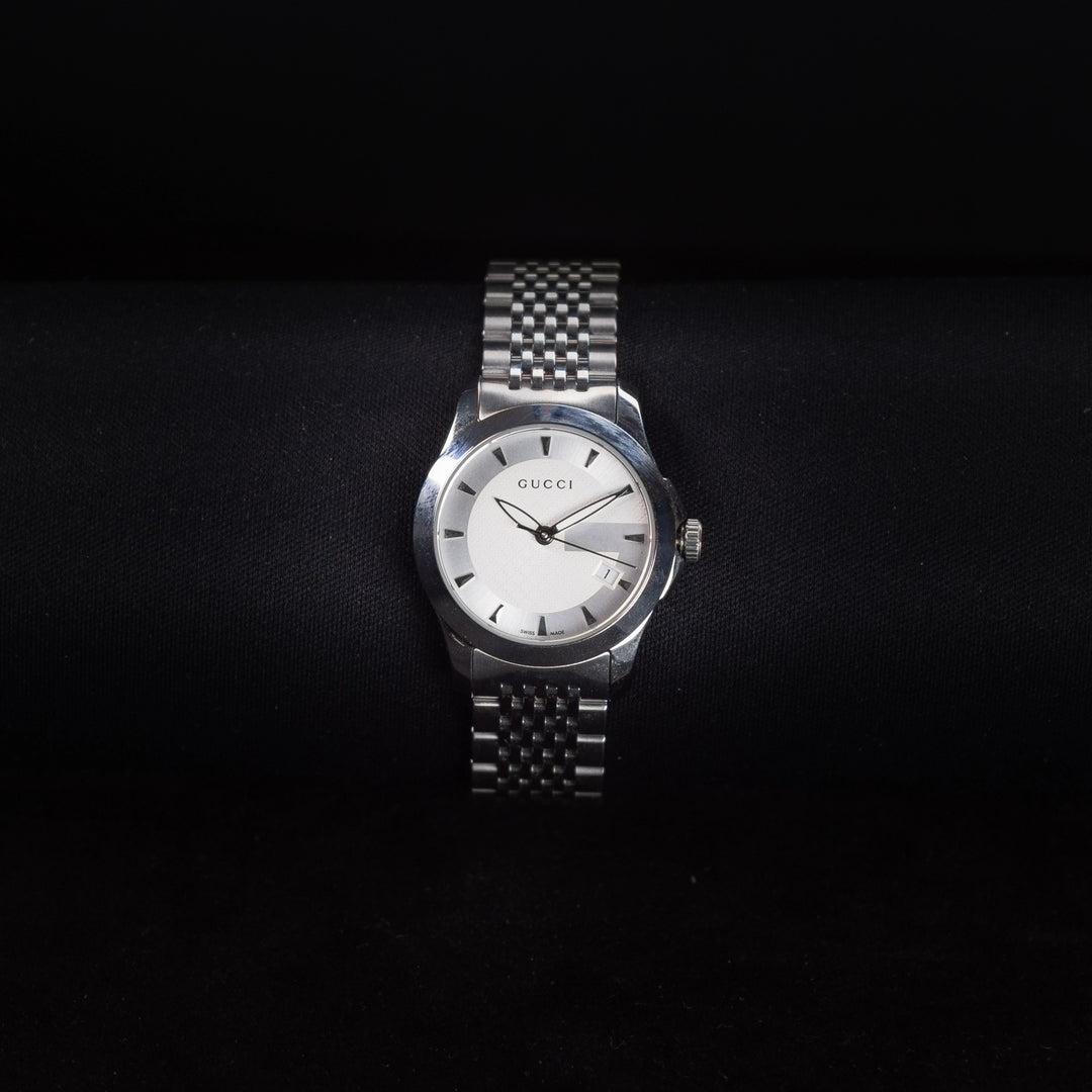 Luxury watch (YA126501): watch face zoomed out