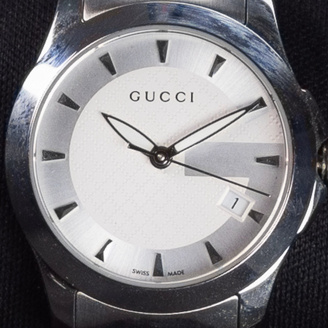 Luxury watch (YA126501): watch face
