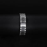 Kép betöltése a Galériamegjelenítőbe, Luxury watch (YA126502): watch bracelet zoomed out
