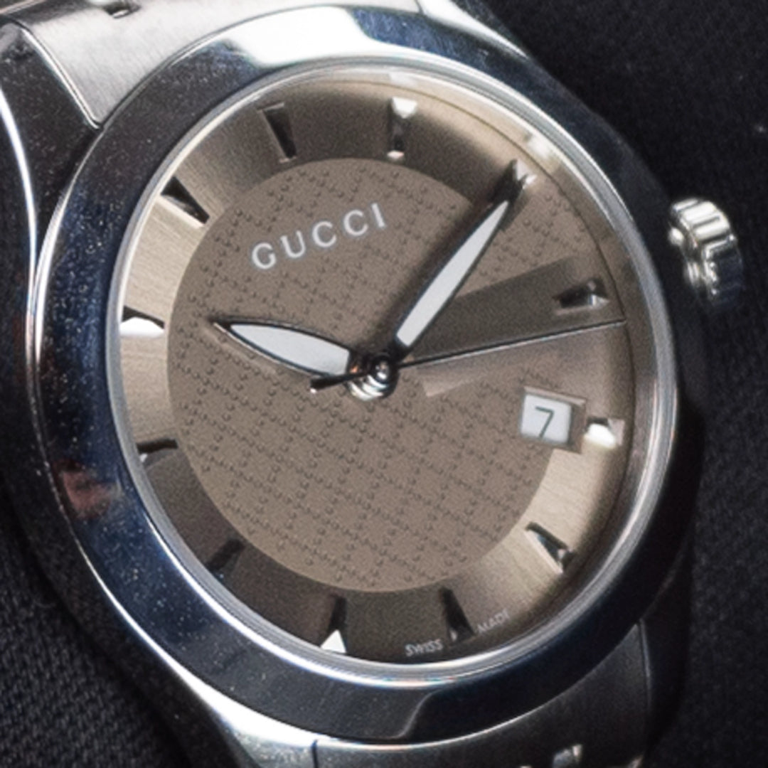 Luxury watch (YA126503): watch face angled view left