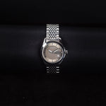 Kép betöltése a Galériamegjelenítőbe, Luxury watch (YA126503): watch face zoomed out
