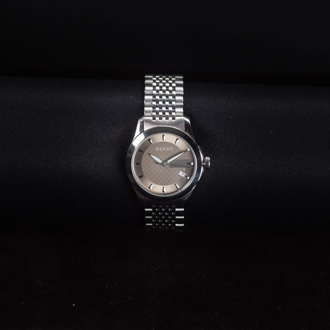 Luxury watch (YA126503): watch face zoomed out