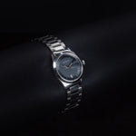 Kép betöltése a Galériamegjelenítőbe, Luxury watch (YA126522): watch face angled view left zoomed out
