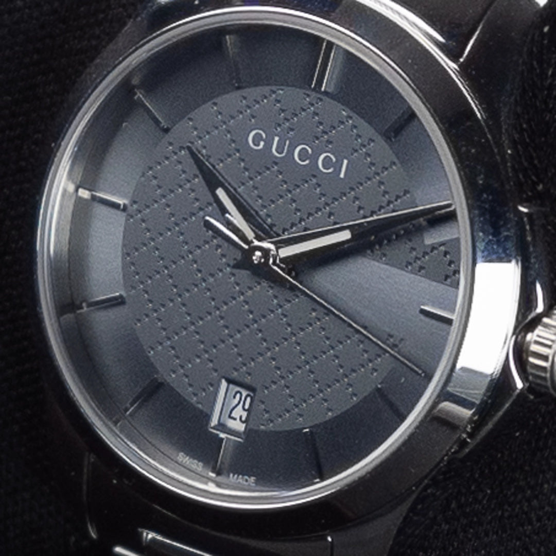 Luxury watch (YA126522): watch face angled view right