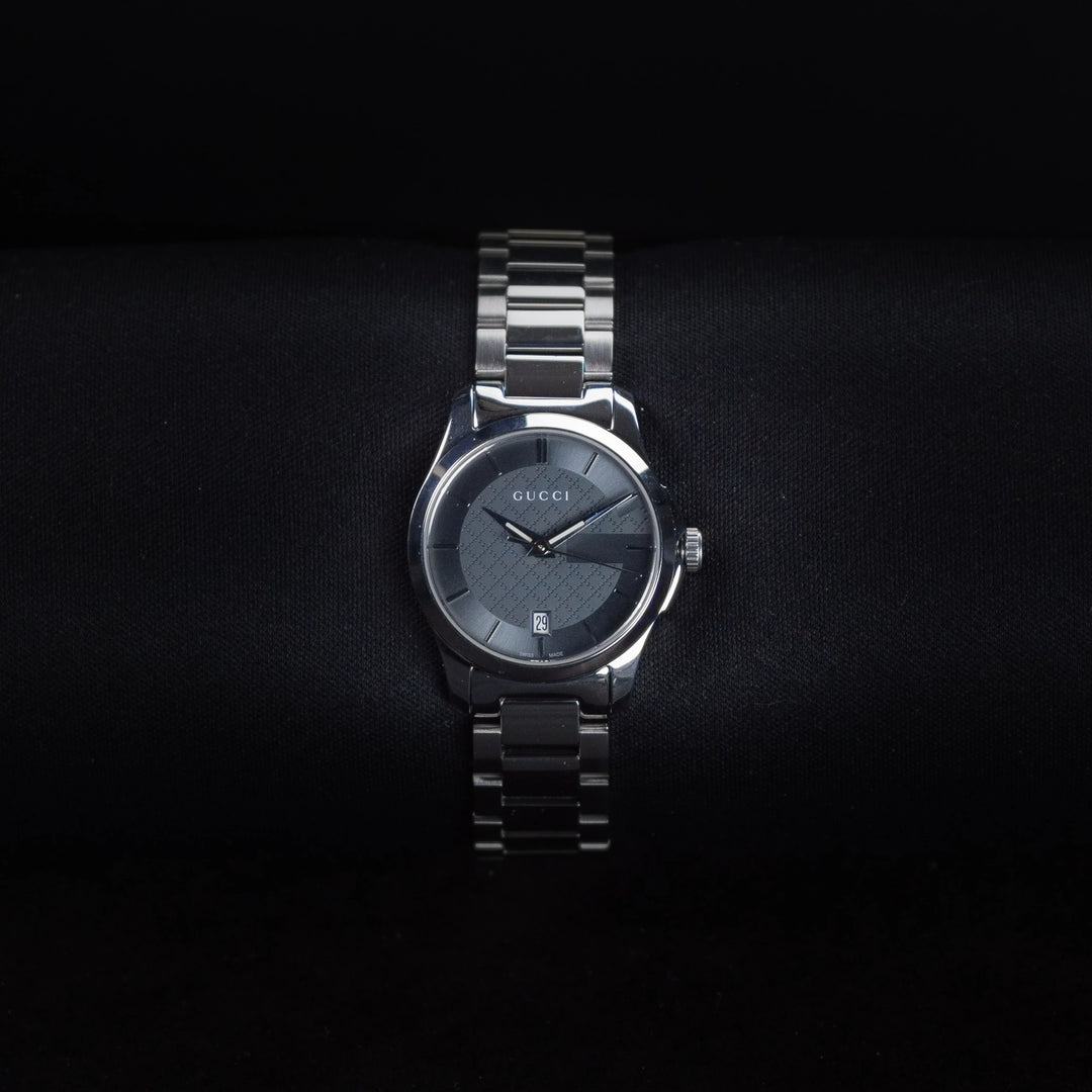 Luxury watch (YA126522): watch face zoomed out