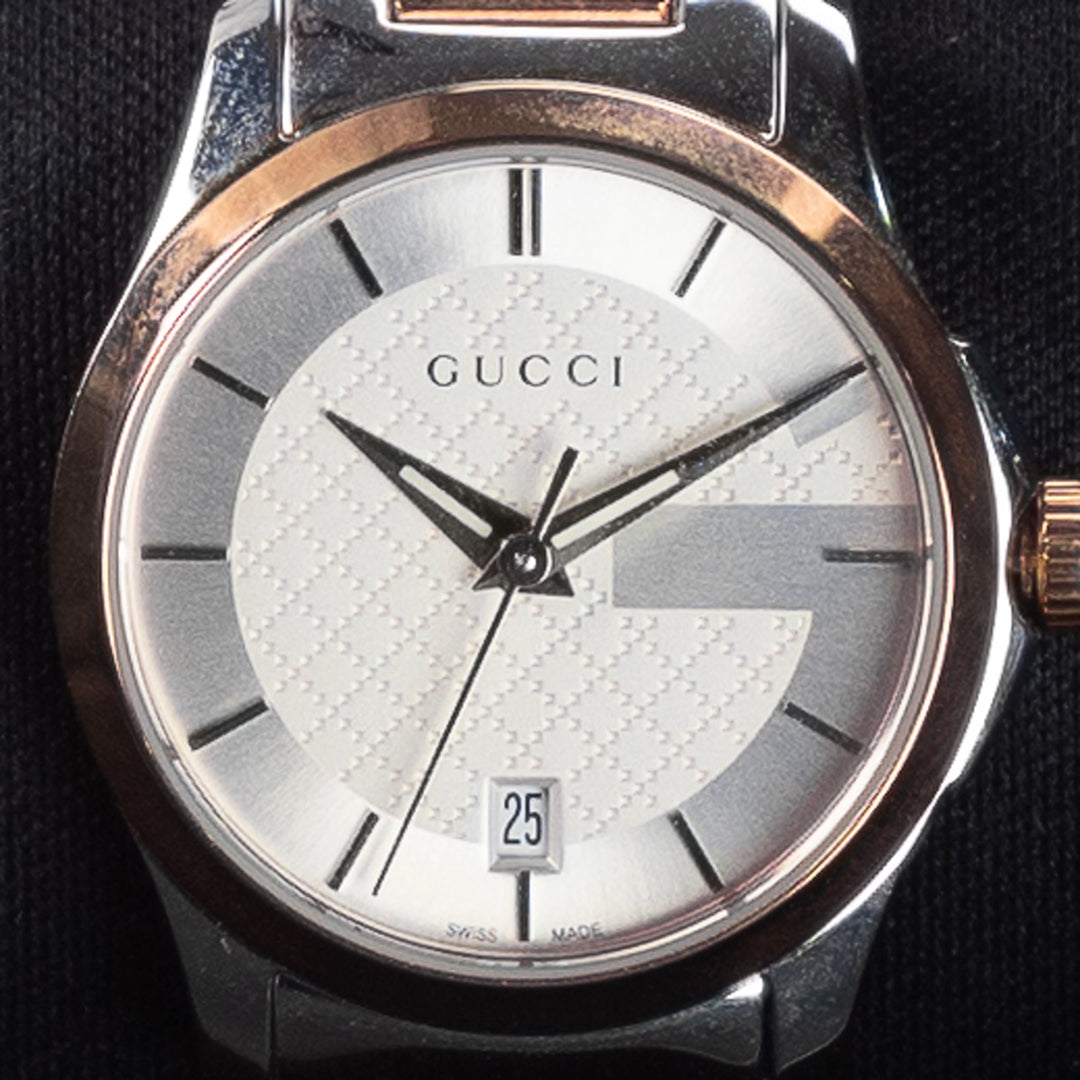 Luxury watch (YA126528): watch face