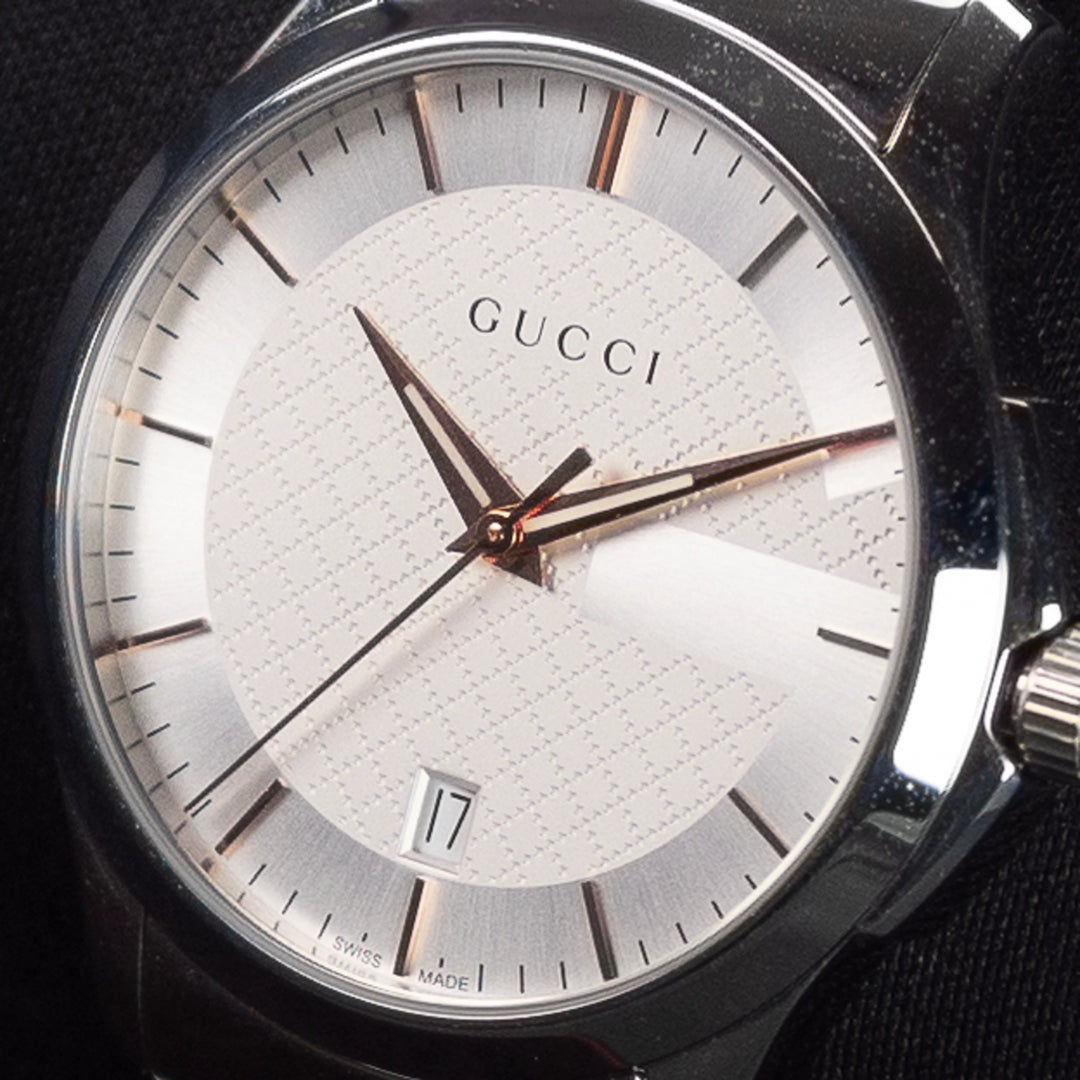 Luxury watch (YA126543): watch face angled view right