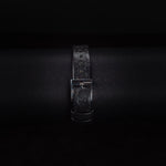 Kép betöltése a Galériamegjelenítőbe, Luxury watch (YA129508): watch bracelet zoomed out

