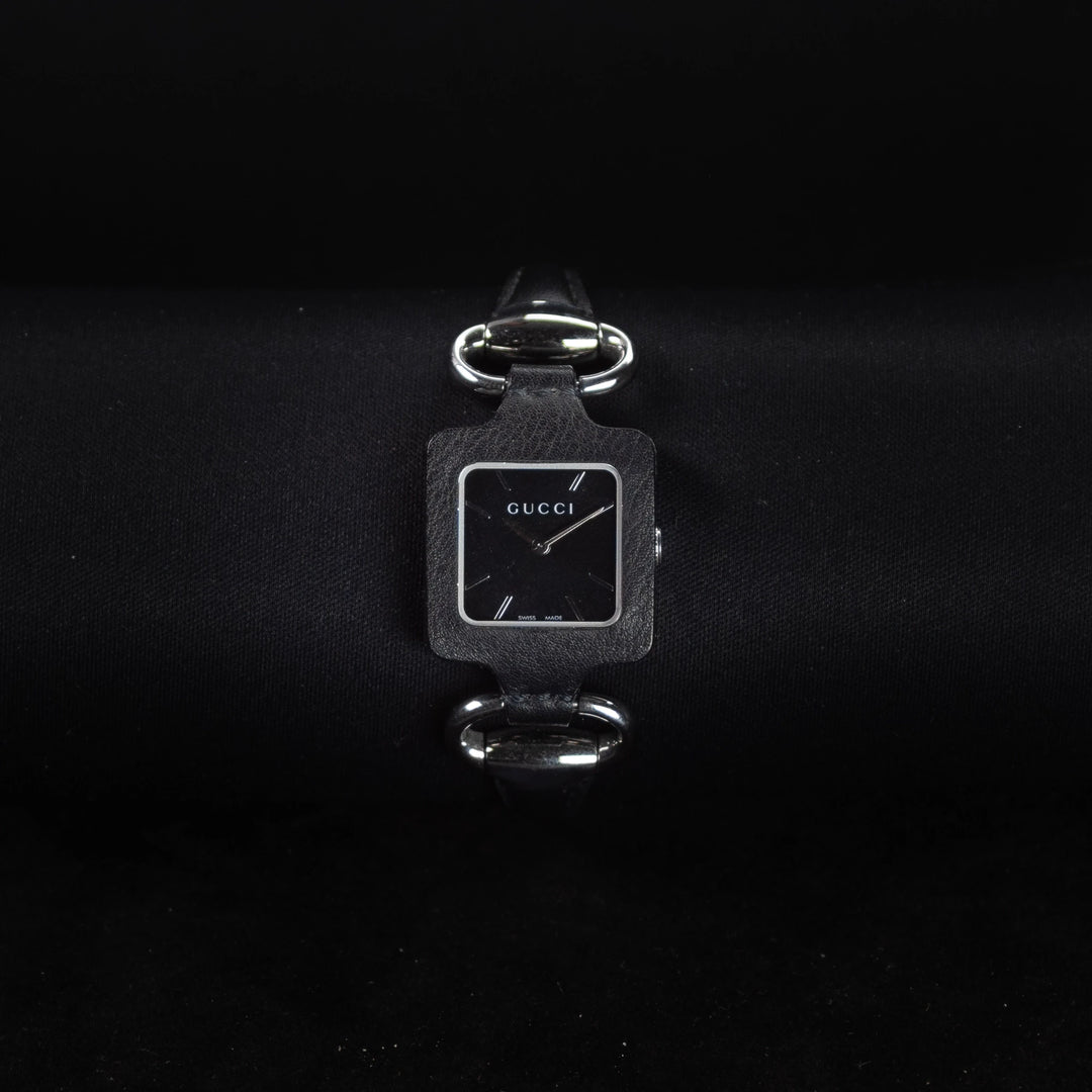 Luxury watch (YA130402): watch face zoomed out