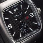 Kép betöltése a Galériamegjelenítőbe, Luxury watch (YA131302): watch face angled view left
