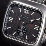 Kép betöltése a Galériamegjelenítőbe, Luxury watch (YA131302): watch face angled view right
