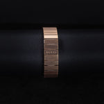 Kép betöltése a Galériamegjelenítőbe, Luxury watch (YA133515): watch bracelet zoomed out
