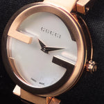Kép betöltése a Galériamegjelenítőbe, Luxury watch (YA133515): watch face angled view right
