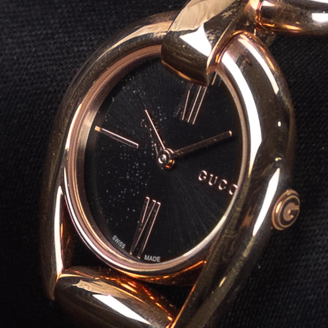 Luxury watch (YA134302): watch face angled view right