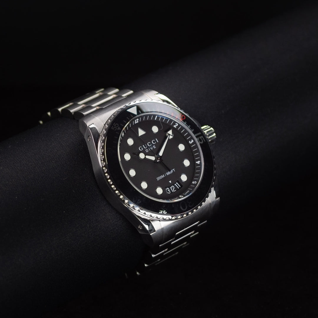 Luxury watch (YA136208): watch face angled view left zoomed out
