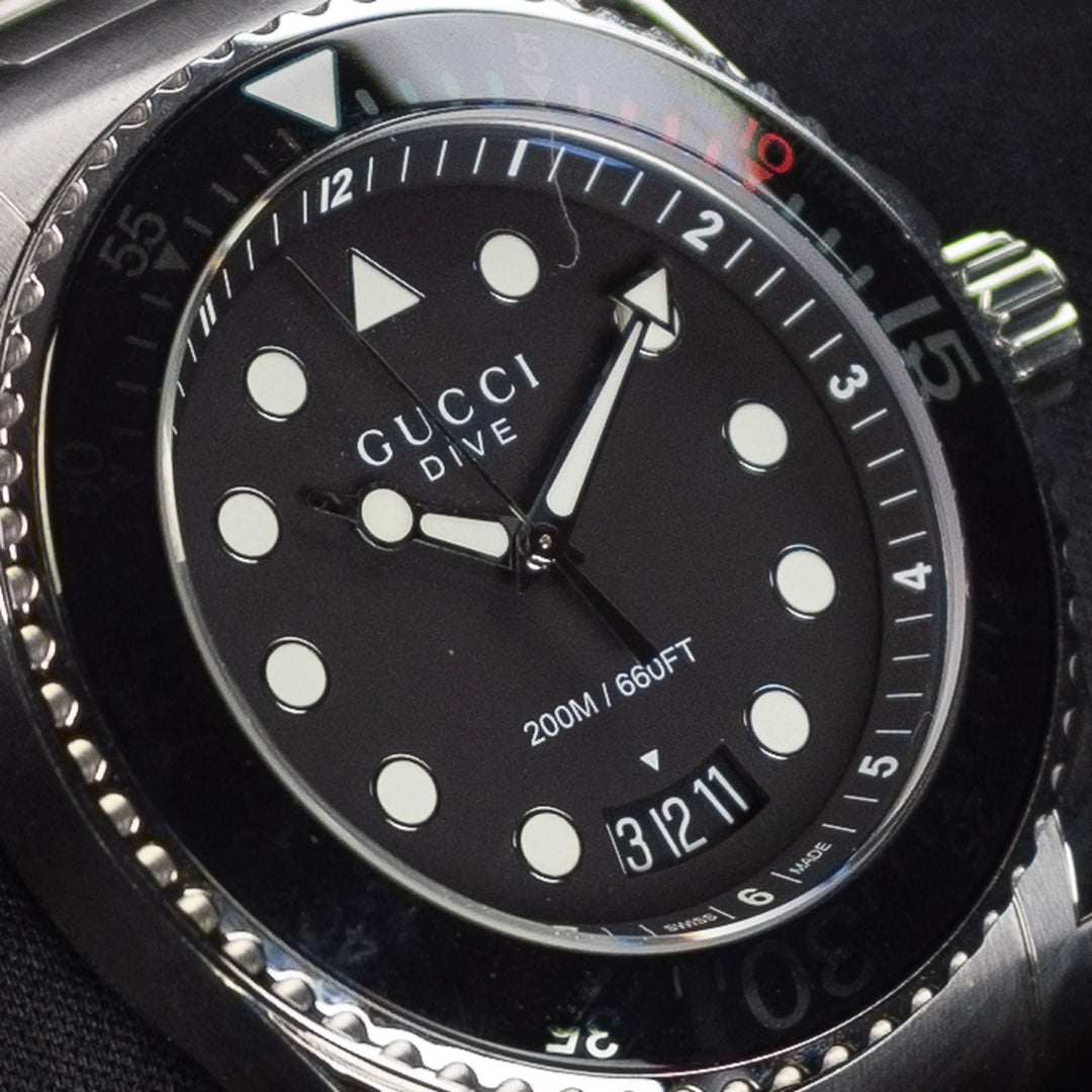 Luxury watch (YA136208): watch face angled view left