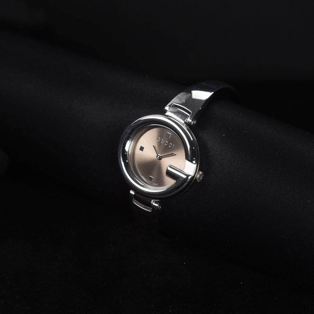 Luxury watch (YA139507): watch face angled view right zoomed out