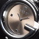 Kép betöltése a Galériamegjelenítőbe, Luxury watch (YA139507): watch face angled view right
