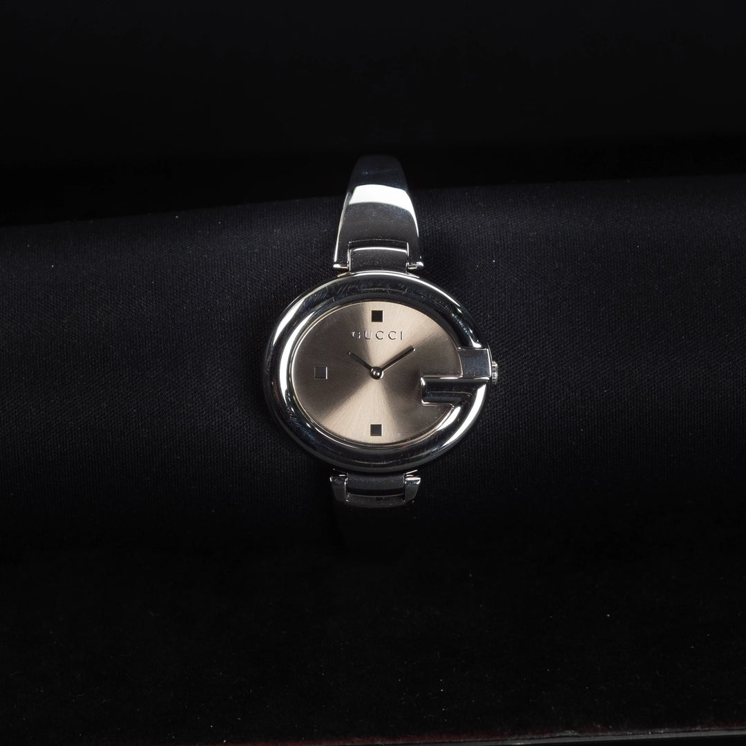 Luxury watch (YA139507): watch face zoomed out