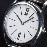 Kép betöltése a Galériamegjelenítőbe, Luxury watch (YA140401): watch face angled view right
