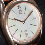 Kép betöltése a Galériamegjelenítőbe, Luxury watch (YA140507): watch face angled view left
