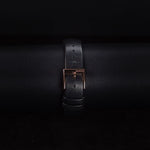 Kép betöltése a Galériamegjelenítőbe, Luxury watch (YA141401): watch bracelet zoomed out
