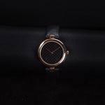 Kép betöltése a Galériamegjelenítőbe, Luxury watch (YA141401): watch face zoomed out
