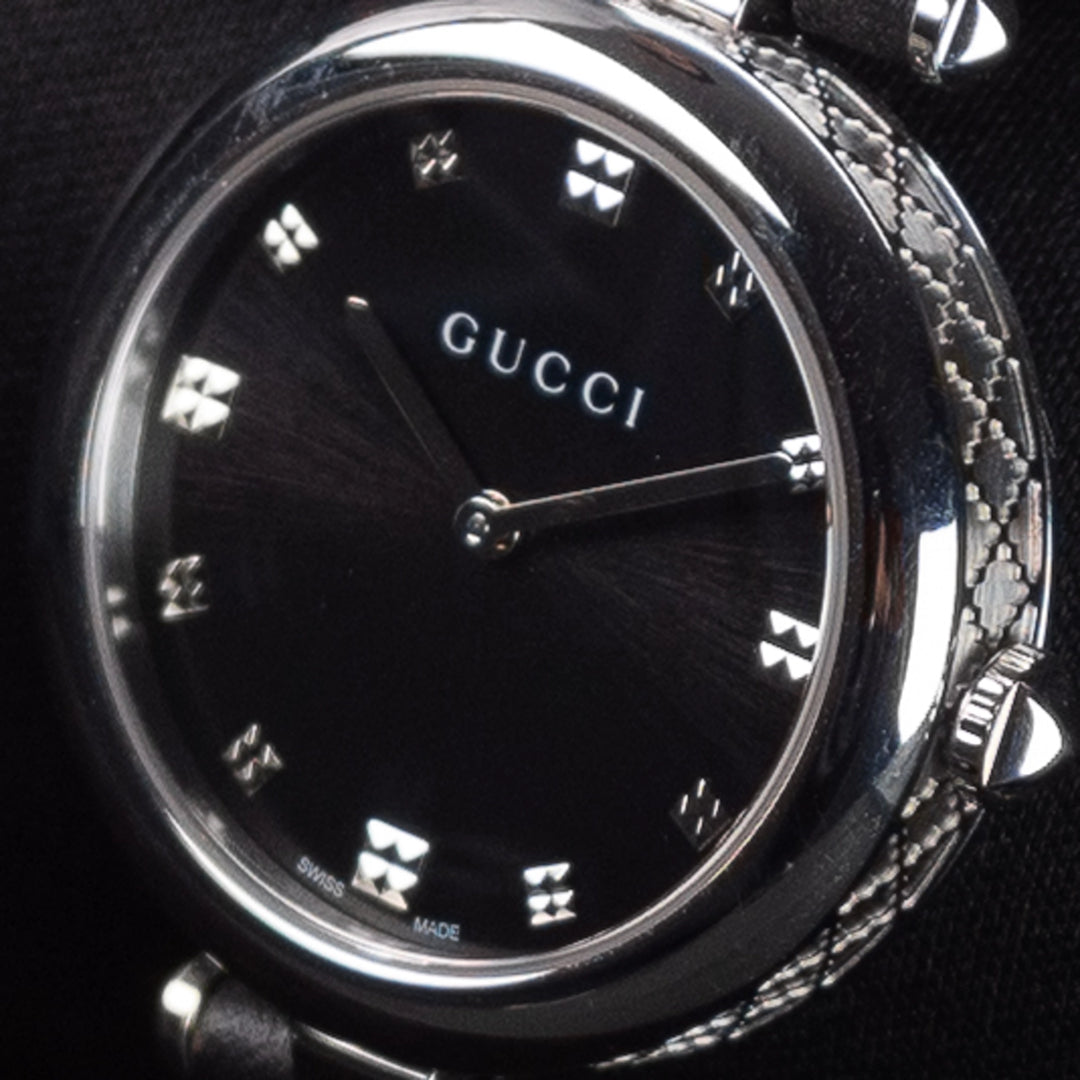 Luxury watch (YA141403): watch face angled view right