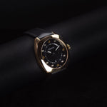 Kép betöltése a Galériamegjelenítőbe, Luxury watch (YA142310): watch face angled view left zoomed out
