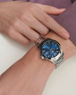 Kép betöltése a Galériamegjelenítőbe, LONGINES L37594966 Conquest Karóra
