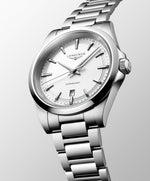Kép betöltése a Galériamegjelenítőbe, LONGINES L38604126 CONQUEST Karóra

