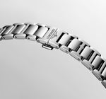 Kép betöltése a Galériamegjelenítőbe, LONGINES L38604126 CONQUEST Karóra

