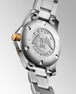 Kép betöltése a Galériamegjelenítőbe, LONGINES L37813567 HydroConquest Karóra
