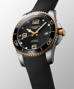 Kép betöltése a Galériamegjelenítőbe, LONGINES L37813569 HydroConquest Karóra
