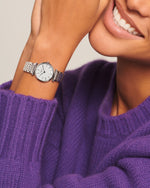 Kép betöltése a Galériamegjelenítőbe, LONGINES L42094116 La Grande Classique Karóra
