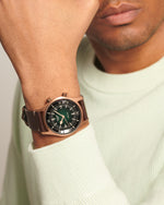 Kép betöltése a Galériamegjelenítőbe, LONGINES L37741502 Conquest Karóra
